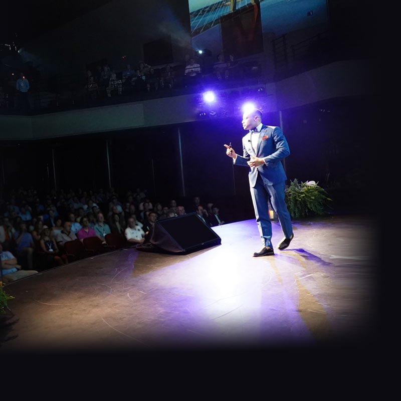 Ethan King — Founder of SIMPLE Success, bestselling author and AI keynote speaker